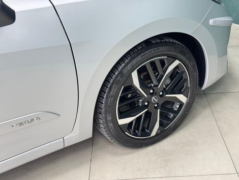 Nissan VERSA Exclusive 1.6 16V Flex Aut.