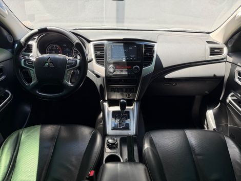 Mitsubishi L200 Triton Sport HPE-S 2.4 CD Dies. Aut