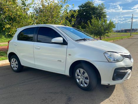 Toyota ETIOS XS 1.5 Flex 16V 5p Aut.
