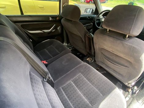 VolksWagen Golf 2.0/ 2.0 Mi Flex Comfortline/ Sport