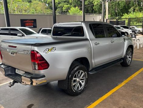 Toyota Hilux CD SRV 4x4 2.7 Flex 16V Aut.