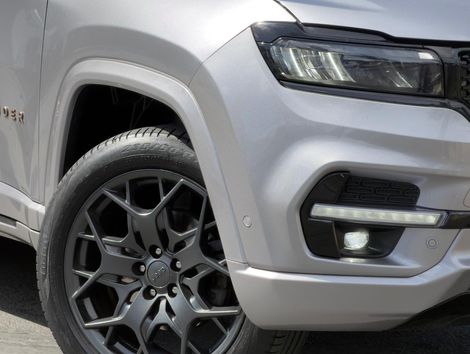 Jeep Commander Overl. TD380 2.0 4x4 Die. Aut.