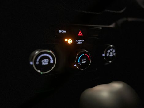 Jeep Renegade Sport 1.8 4x2 Flex 16V Aut.