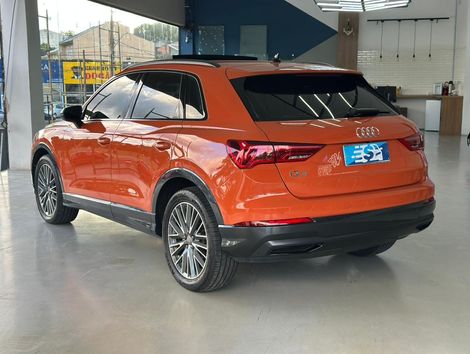 Audi Q3 Black Ed. 1.4 TFSI Flex/Black S-tron.