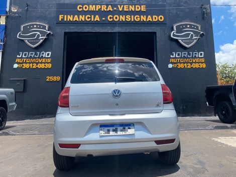 VolksWagen Fox 1.6 Mi Total Flex 8V 5p
