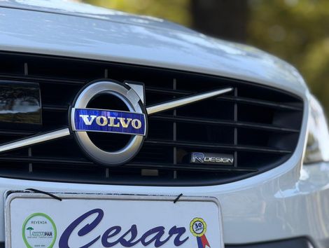 Volvo V60 T-6 R-DESIGN 3.0 AWD 4p