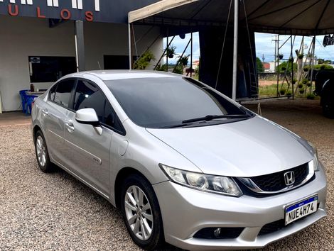 Honda Civic Sedan LXS 1.8/1.8 Flex 16V Aut. 4p