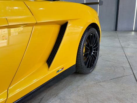 LAMBORGHINI Gallardo Coupe LP560-4