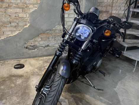 Harley XL 883N IRON