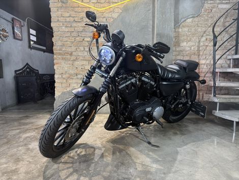 Harley XL 883N IRON