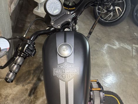 Harley XL 883N IRON