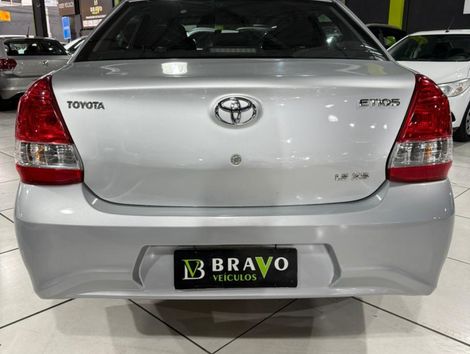 Toyota ETIOS XS Sedan1.5 Flex 16V 4p Mec.