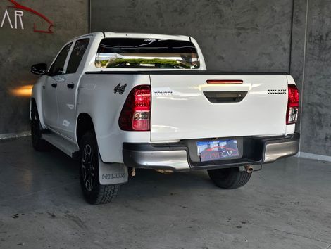 Toyota Hilux CD 4x4 2.8 Diesel Mec.