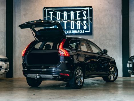 Volvo XC 60 T-5 KINETIC 2.0 245cv FWD 5p