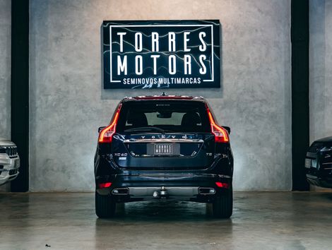 Volvo XC 60 T-5 KINETIC 2.0 245cv FWD 5p