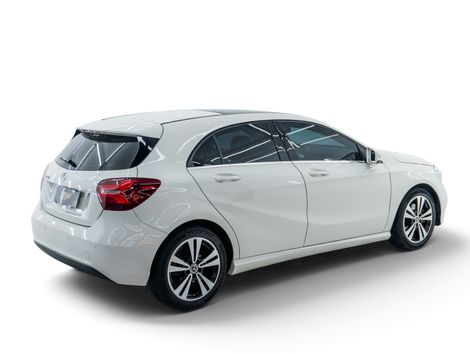 Mercedes-Benz A200