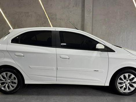 Chevrolet ONIX HATCH LT 1.4 8V FlexPower 5p Mec.