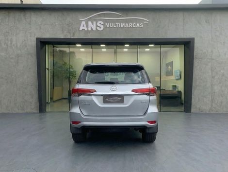 Toyota Hilux CD SRX 4x4 2.8 TDI 16V Diesel Aut.