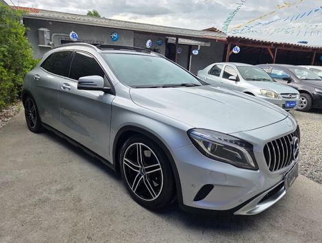 Mercedes GLA 250 Vision 2.0 TB 16V 211cv Aut.
