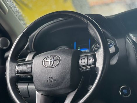 Toyota Hilux SW4 SRX 4x4 2.8 TDI 16V Dies. Aut.