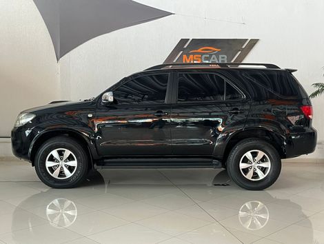 Toyota Hilux SW4 SRV D4-D 4x4 3.0 TDI Dies. Aut