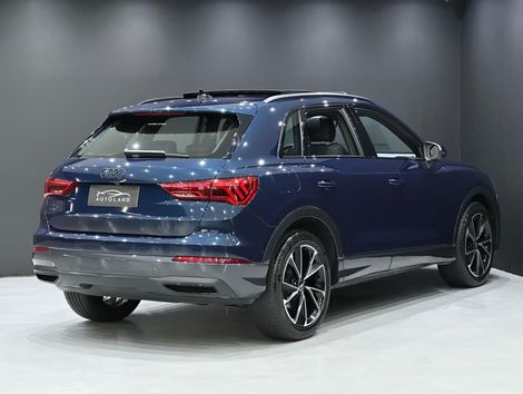 Audi Q3 Black Ed. 1.4 TFSI Flex/Black S-tron.