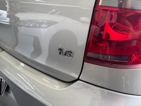 VolksWagen Fox 1.6 Mi Total Flex 8V 5p