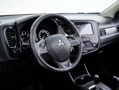 Mitsubishi OUTLANDER 2.0 16V 160cv Aut.