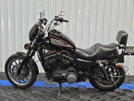 Harley XL 883 R