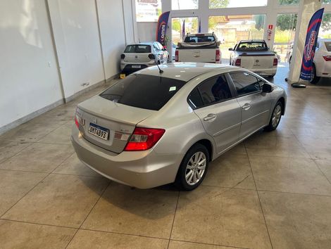 Honda Civic Sedan LXR 2.0 Flexone 16V Aut. 4p