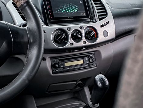 Mitsubishi L200 Triton GLS 3.2 CD TB Int.Diesel Mec