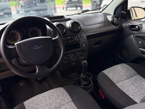Ford Fiesta Sedan 1.0 8V Flex 4p