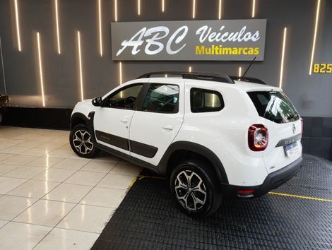 Renault Duster 1.6 Iconic CVT