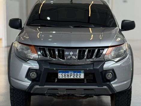 Mitsubishi L200 Tri. Outdo. GLS 2.4 CD 4x4 Die. Aut