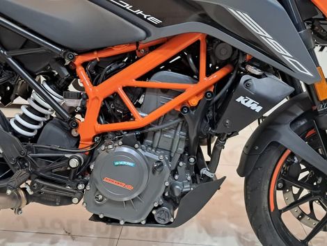 KTM DUKE 390