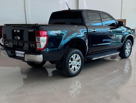 Ford XLT 3.2