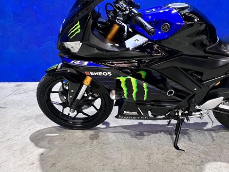 YAMAHA YZF R-3 321/ABS