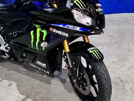 YAMAHA YZF R-3 321/ABS