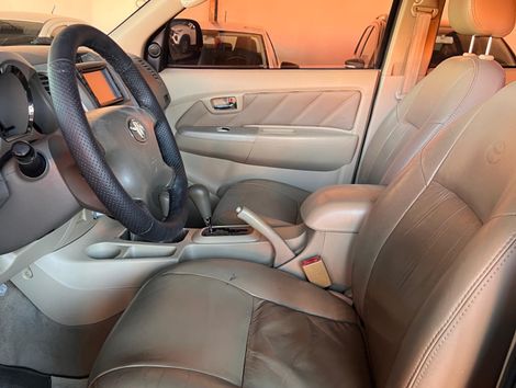 Toyota Hilux SW4 SRV D4-D 4x4 3.0 TDI Dies. Aut