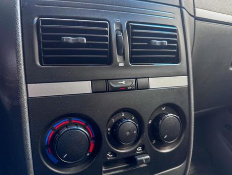 Fiat Idea ESSENCE 1.6 Flex 16V 5p