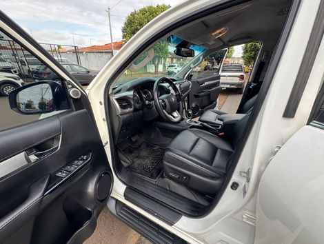 Toyota Hilux CD SRX 4x4 2.8 TDI 16V Diesel Aut.