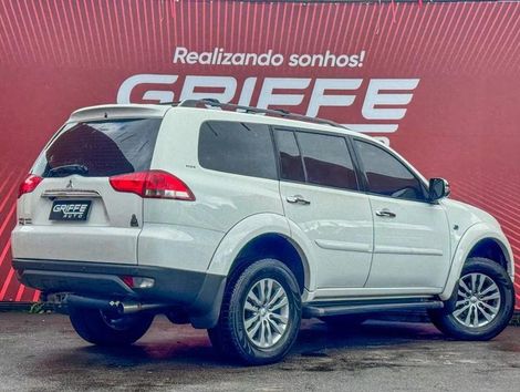 Mitsubishi Pajero DAKAR 3.2 4x4 T.I. Dies. 5p Aut.