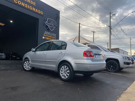 VolksWagen Polo Sedan 1.6 Mi Total Flex 8V 4p