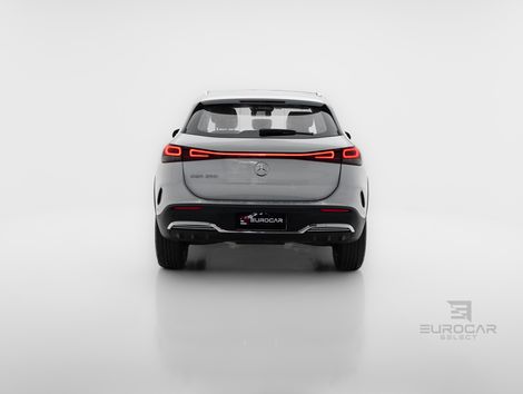 Mercedes EQA 250 (Elétrico)