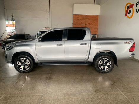 Toyota Hilux CD SRX 4x4 2.8 TDI 16V Diesel Aut.