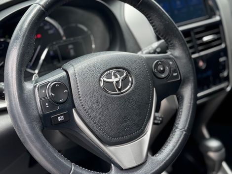 Toyota YARIS XLS Connect 1.5 Flex 16V 5p Aut.