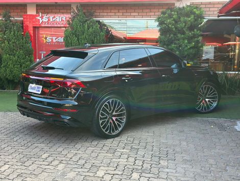 Audi Q8 Perf.Black 3.0 TFSI Quat. S-tr/(Híb.)