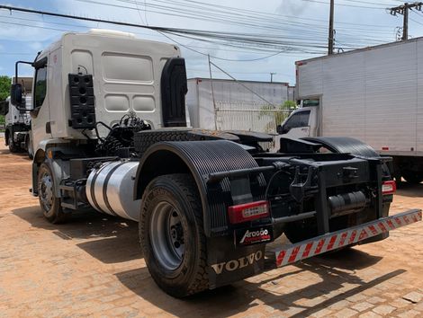 VOLVO VM 330 4x2 2p (diesel) (E5)