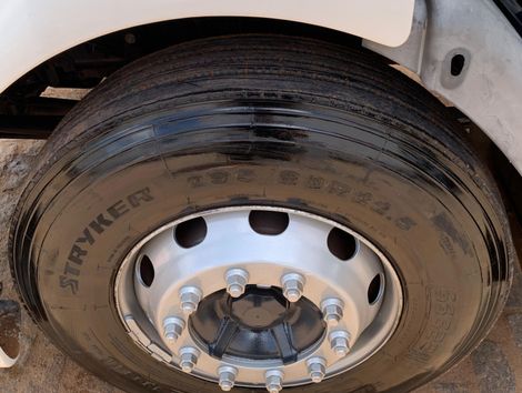 VOLVO VM 330 4x2 2p (diesel) (E5)