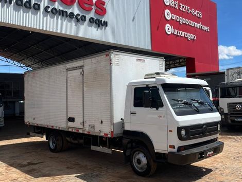 VOLKSWAGEN 9-150 E Delivery 2p (diesel)